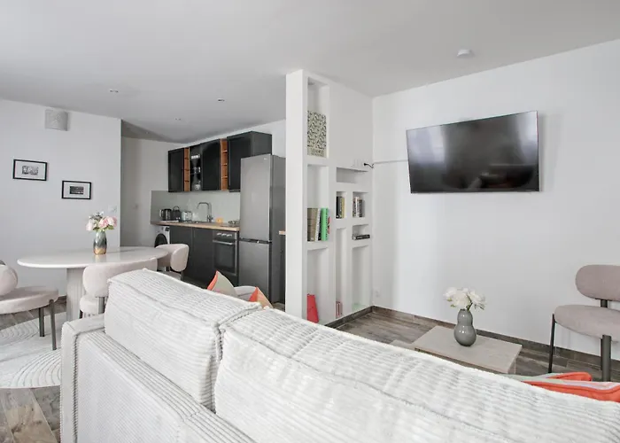Unique Marais Location 1br 4p By Melvane * Paris