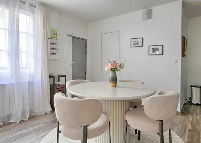 Unique Marais Location 1br 4p By Melvane