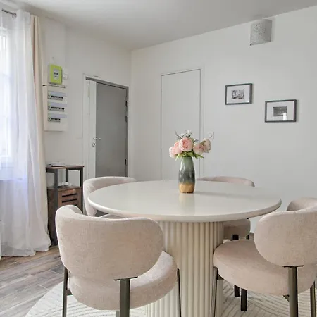 Unique Marais Location 1br 4p By Melvane